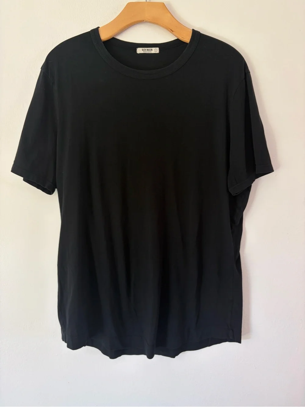 Buck Mason Pima Cotton Curved Hem Crew Neck T-Shirt Black Made in USA Size Large